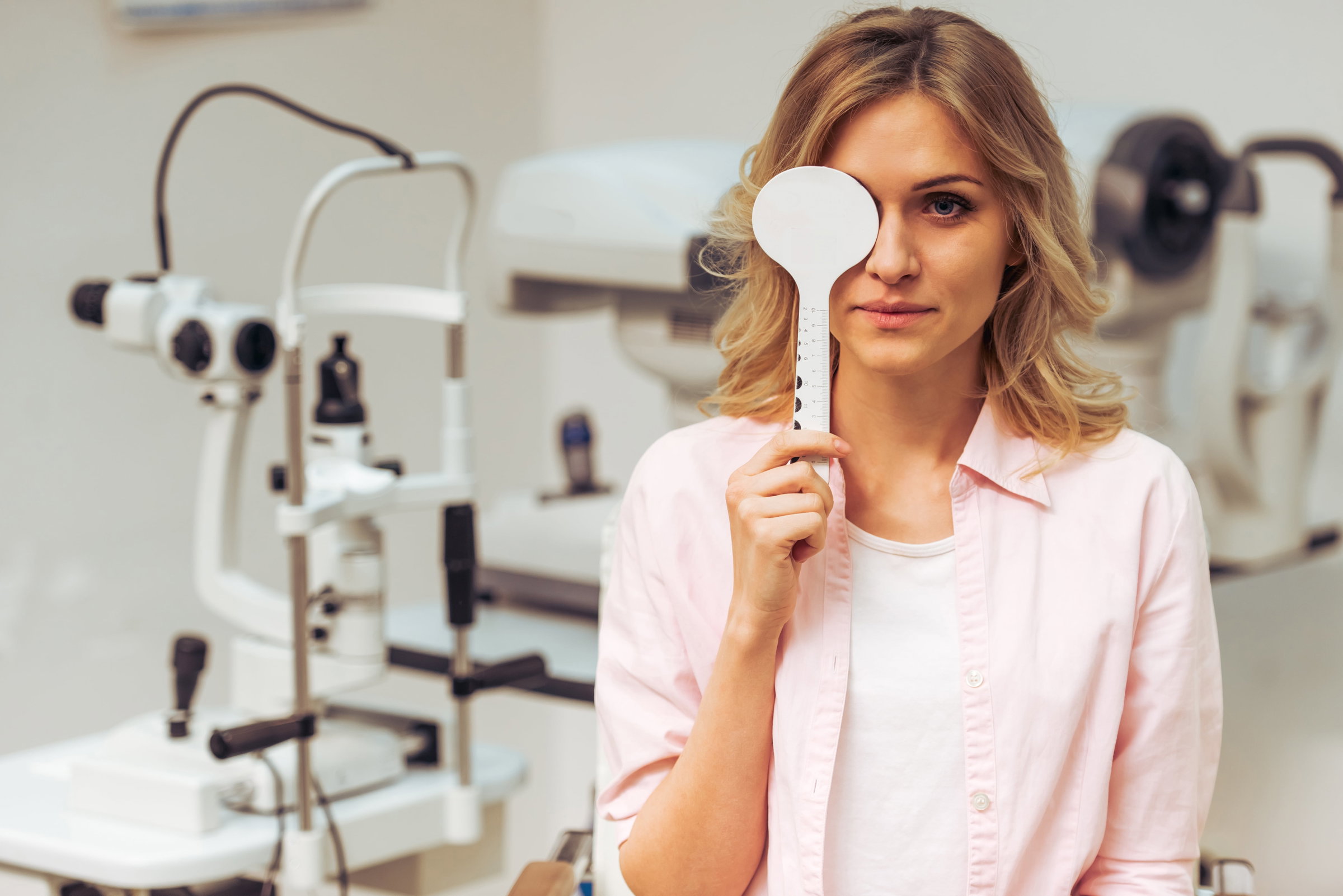 Comprehensive eye examination at Jewel City Optometry
