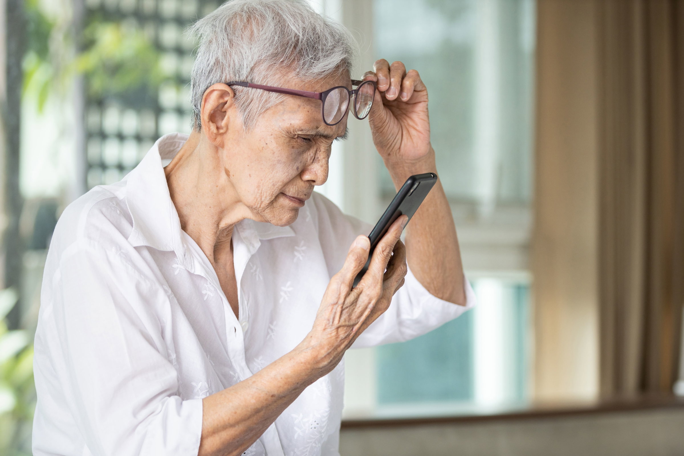 Macular degeneration care at Jewel City Optometry in Glendale